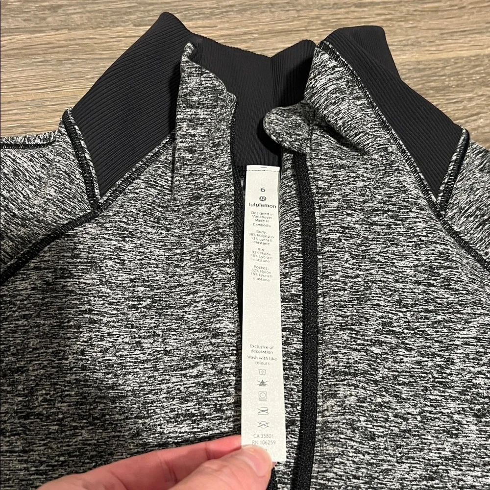 Lululemon Always Alert 1/2 Zip - Heathered Black - Size 6 - Picture 9 of 15